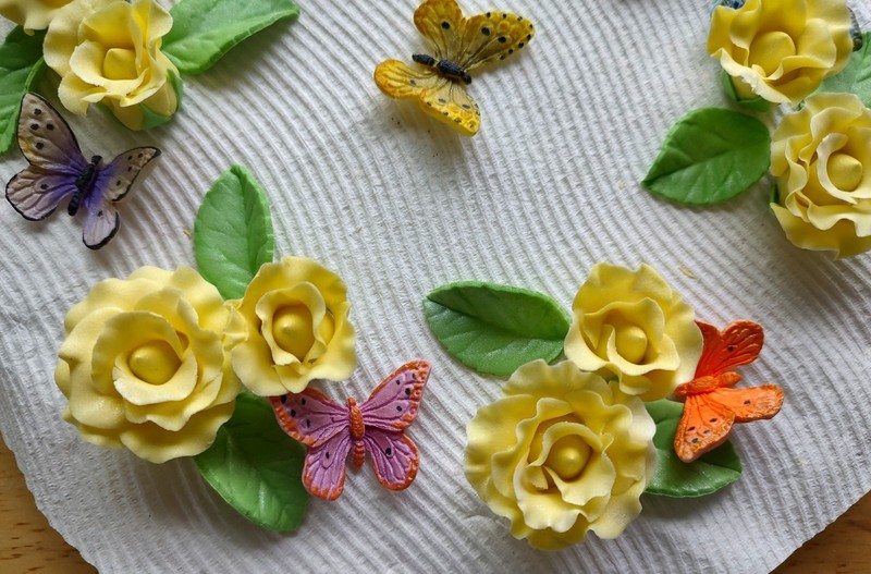 GUM PASTE BUTTERFLIES & ROSES ASSORTMENT: Decorate Your Own Cakes & Cupcakes!! gallery