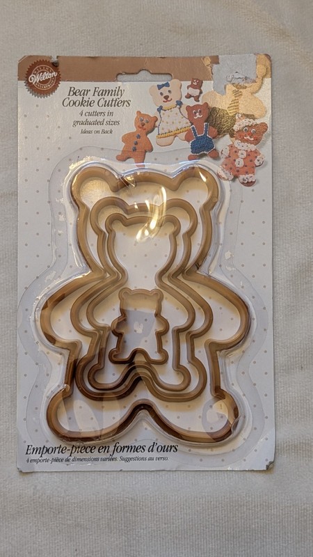 NEW Vintage Wilton Bear Family Cookie Cutters 4 Piece Set Plastic