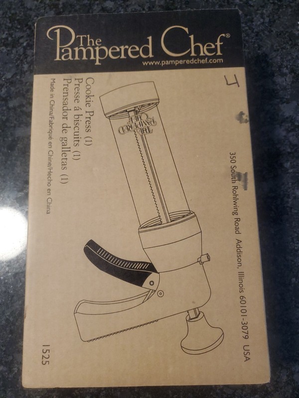 Pampered Chef Cookie Press #1525 In Box White With 16 Discs gallery