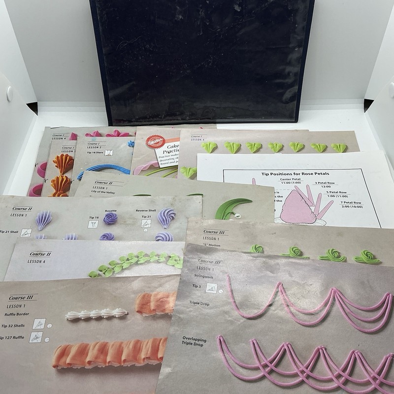 Vtg Wilton Cake Decorating Practice Board Set, Easel, Decorating Book & More gallery
