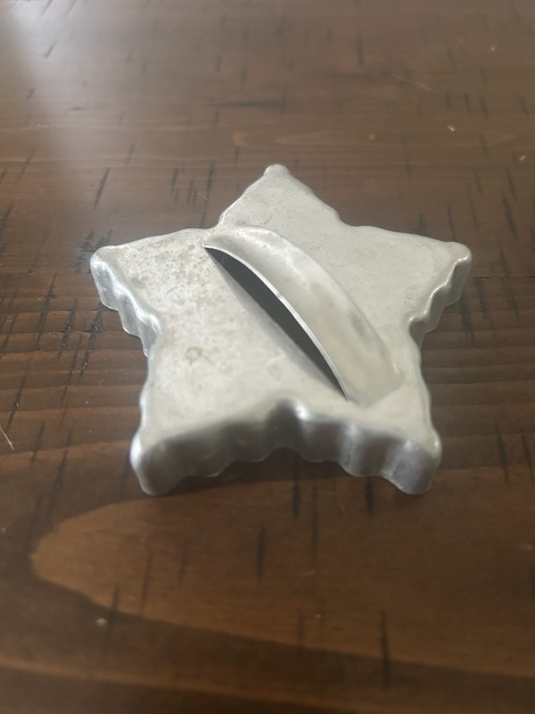 Silvertone Metal 3" Star with Handle Cookie Cutter Art Mold gallery