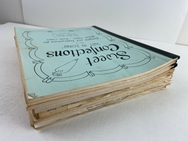 Lot of 33 Vintage 1970's-1980's Sweet Confections Talk Cake Decorating Booklets gallery