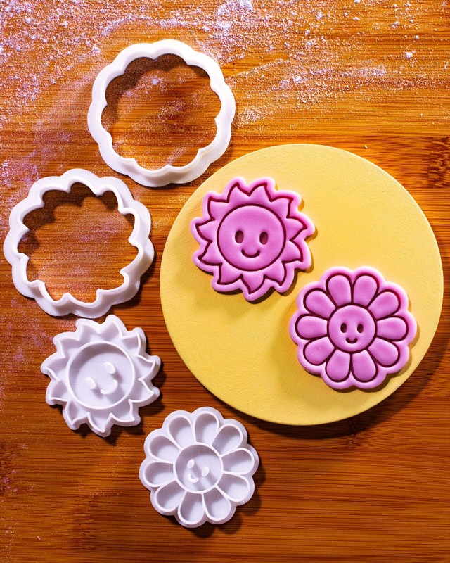 Happy Days - Mini 2" Cookie Cutter & Stamp Set - Happy Daisy & Sun Cute Design