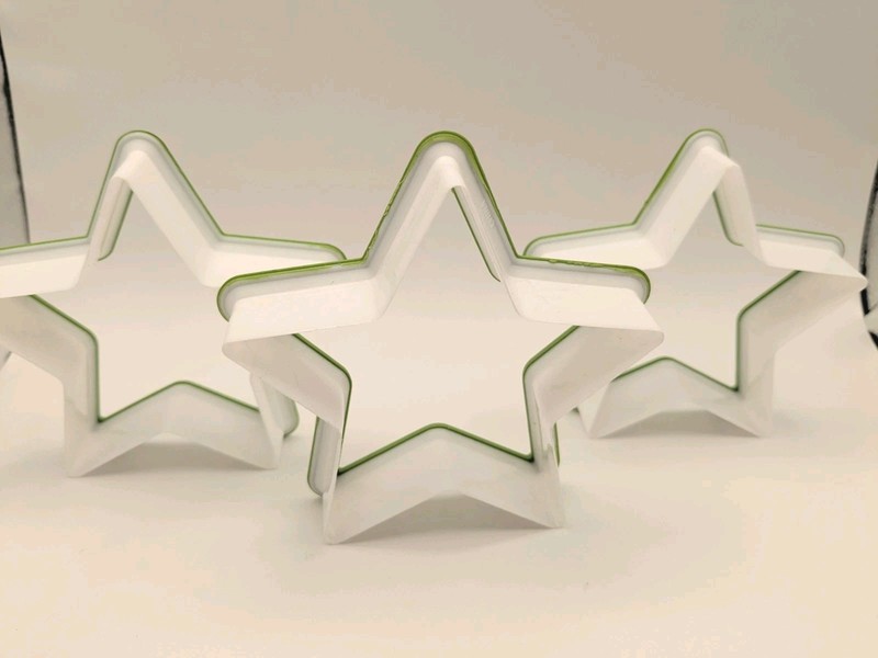 3 Wiltons Comfort Grip Cookie Cutters STAR Memorial Day Christmas 4th of July gallery