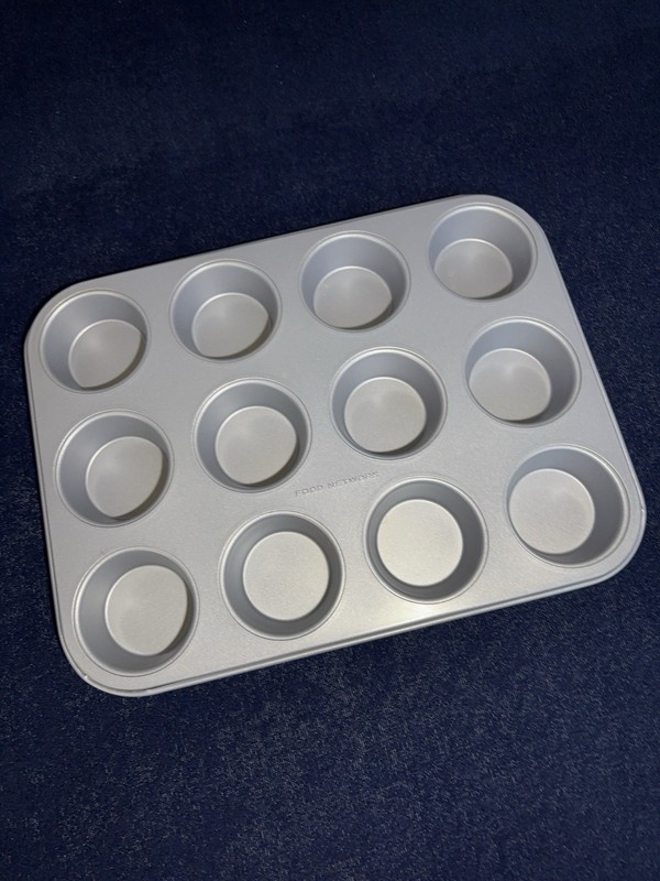 Food Network 12 Cup Muffin Cupcake Pan Nonstick Silver Bakeware Baking Tray