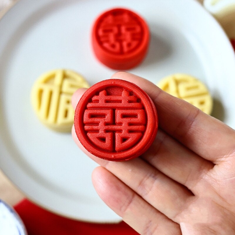 Cookie Stamps New Years Round Mooncake Molds Hand-Pressure Mooncake Maker gallery
