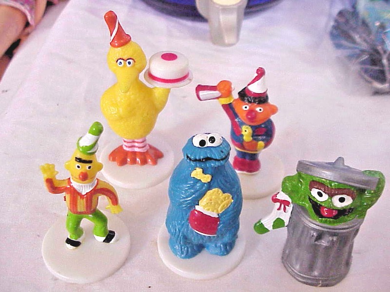 VTG. WILTON SESAME STREET CAKE TOPPERS BIG BIRD ELMO BERT ERNIE COOKIE MONSTER