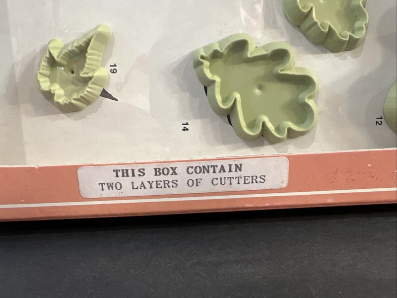 Vintage JEM 3 Flower Gum Paste Cutters for Cake Icing Decorating Kit British Set gallery