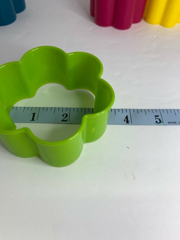 6PC Flower Cookie Cutters Gradual Sizes Multiple Colors in Sets Multiple Sets gallery
