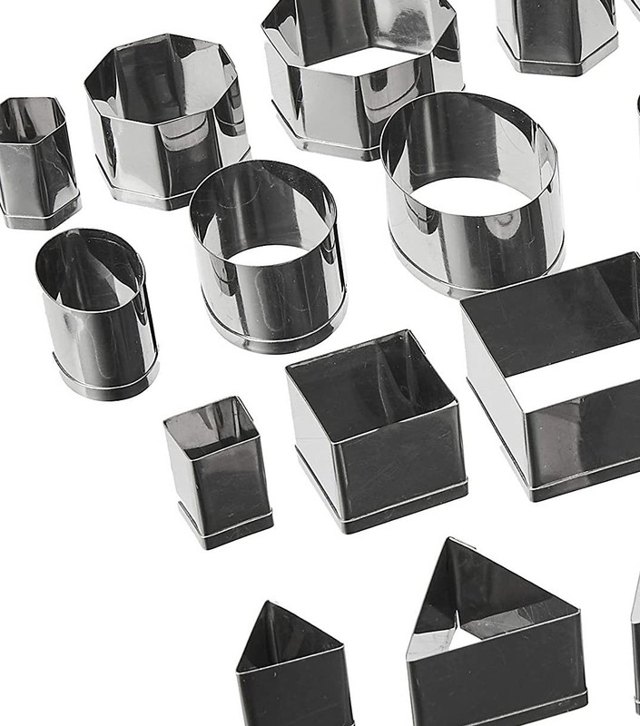 Plain Edge Geometric Shapes Cutters in Graduated Sizes, Stainless Steel, 24 P... gallery