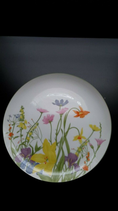 Vintage Day Lily Fine China pedestal Cake compote – 1976 – FREE SHIPPING