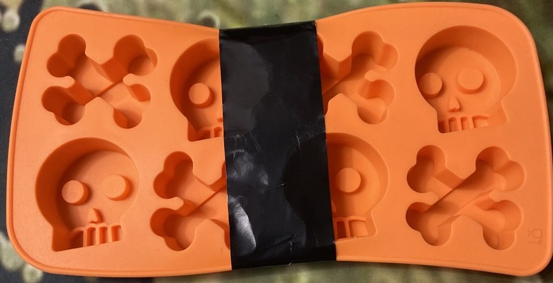 Halloween Silicone Mold Tray Skull and Bones