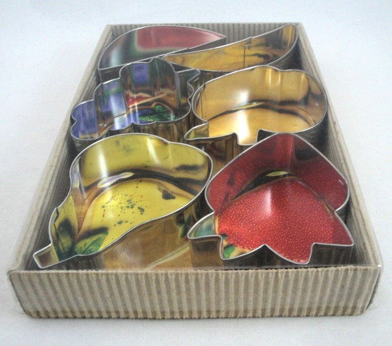 Via Ingredient One Fruit Shape Metal Cookie Cutter Set 6pc Strawberry Melon Pear gallery