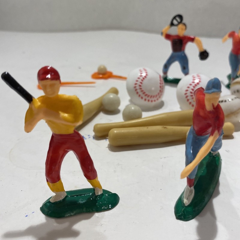 Lot of 15 Vintage Baseball Player Cake Decorating Figures FT gallery