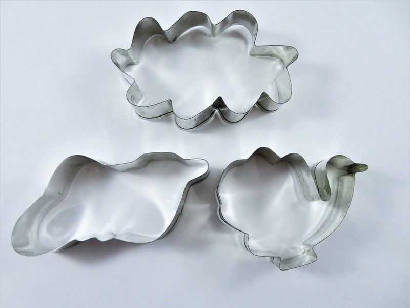 Vintage Metal Cookie Cutters Mixed Lot Of 3 Turkey Otter Cloud Shiny Tin Steel gallery