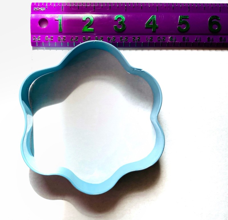 Flower Shape Cookie Sandwich Cutter by Wilton 4” x 1” Large Coated Metal Blue gallery