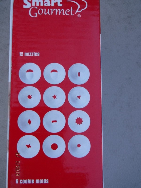 SMART GOURMET Cake & Cookie DECORATION KIT 12 nozzles, 6 molds (1-PO-20) gallery