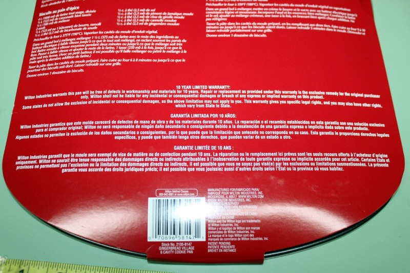 Wilton Non-Stick Gingerbread Village Cookie Pan gallery