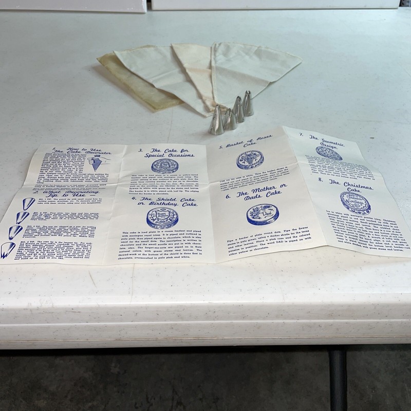 Vintage Set Of 3 Bonley Product Co Icing Bags And 4 Icing Tips With Instructions gallery
