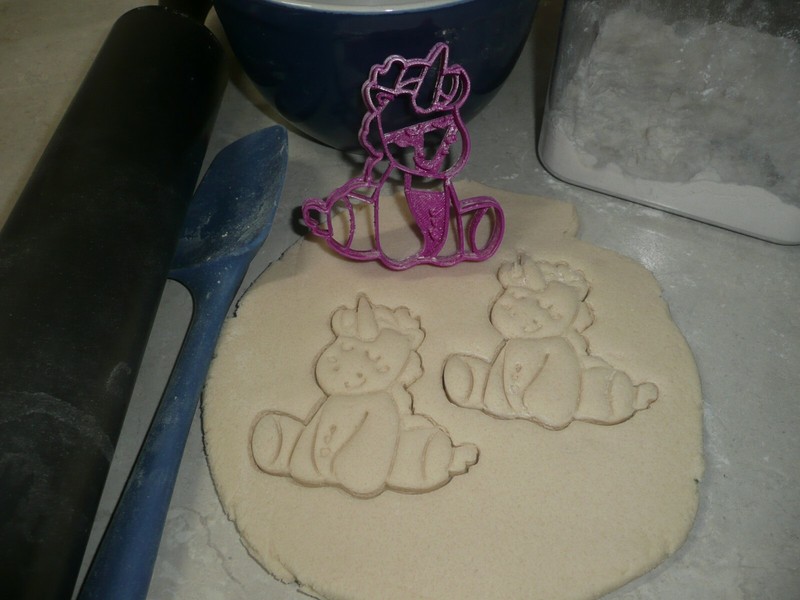 UNICORNS MYSTICAL MAGICAL HORSES WITH HORNS SET OF 4 COOKIE CUTTERS USA PR1553 gallery