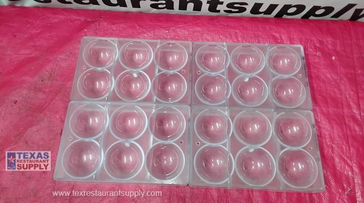 LOT OF 4 CHOCOLATE WORLD 2254 HALF SPHERE CHOCOLATE MOLD, 6 CAVITIES gallery