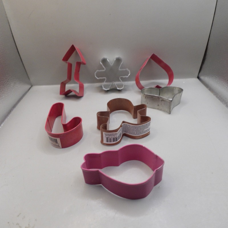 7 Assorted Metal Enamel Standard Size Cookie Cutter Snow Flake Rocket Candy Cane