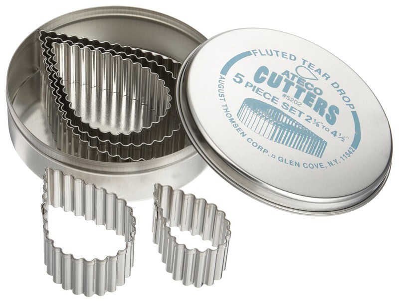 Fluted Edge Tear Drop Cutters in Graduated Sizes, Stainless Steel, 5 Pc Set