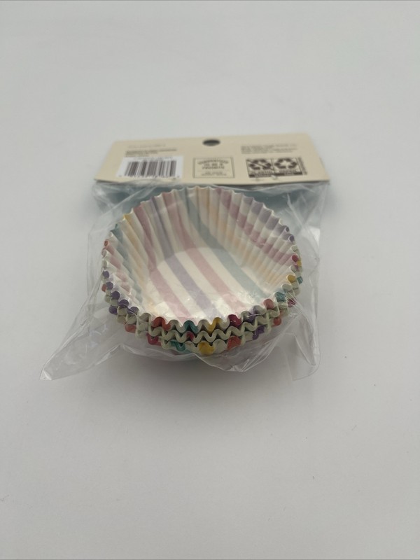 Favorite Day Cup Cake Baking Cups 75pk gallery