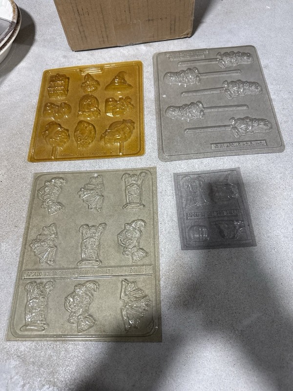 Vintage Halloween Candy Mold Lot – Apollo & Wilton – Lollipop & Figure Molds