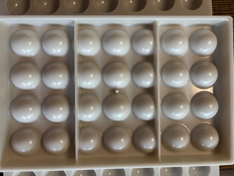 Cacao Barry Polycarbonate chocolate Moulds, Professional, Half Sphere 1-5 Ct gallery