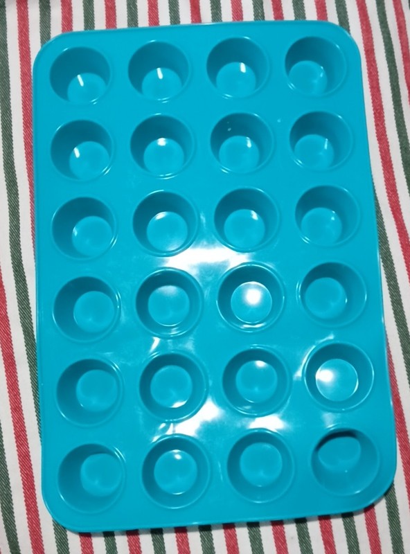 Blue Silicone Round Chocolate Mold Tray Non-Stick Dishwasher Safe 21 Cavities