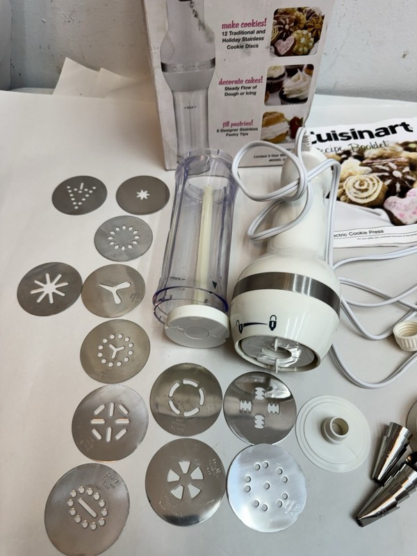 Cuisinart CCP-10 Electric Cookie Press Comes w/ 12 Discs & 8 Decorating Tips gallery
