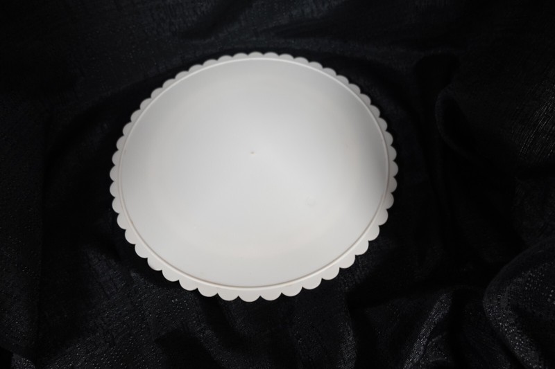 Wilton 12″ white cake plate / lazy susan / 307-2518 / 1975