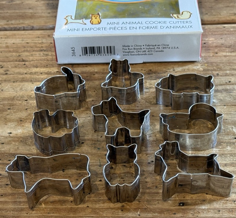 FOX RUN Mini ANIMAL Cookie Cutter BOXED Set of 9 New/Open Box gallery
