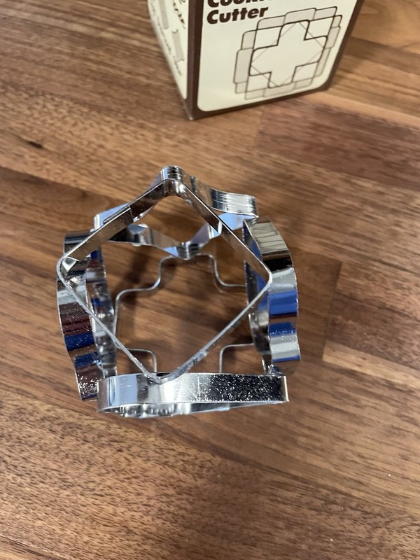 Vintage 3D Metal Cookie Cutter With 6 Shapes Card Suits Spade Club Diamond Heart gallery