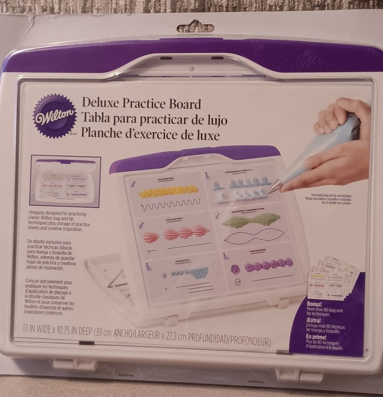 Wilton Deluxe Practice Board for Cake Decorating. New.