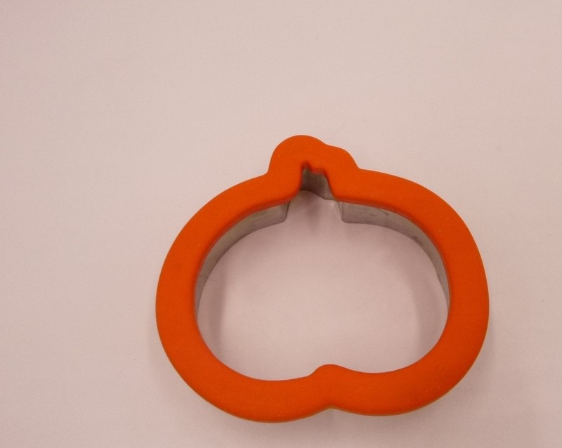 Wilton Cookie Cutter Comfort Grip Pumpkin orange metal