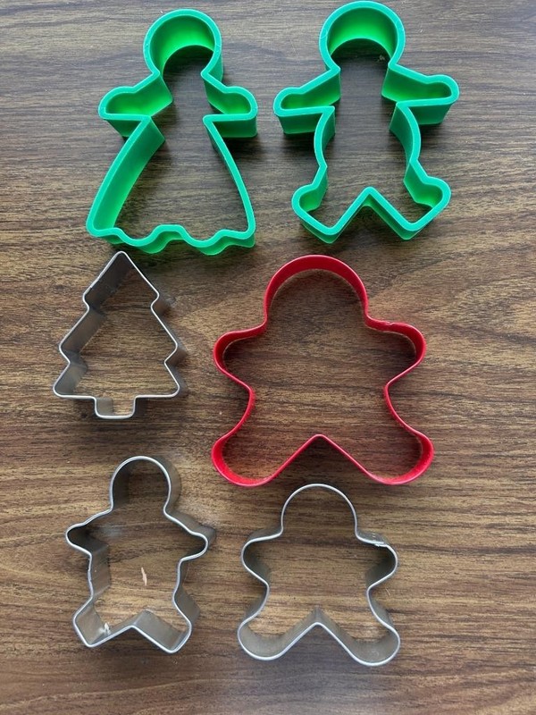 LOT 6 cookie cutters gingerbread man woman metal plastic 1 tree boy girl