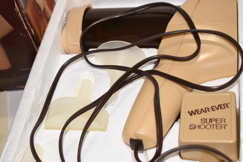 Wear-Ever Super Shooter Electric Cookie Pastry Press Gun In Box 70123 Working gallery