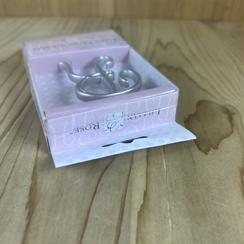 Lillian Rose Cake Monograms Silver Small R 2.5” Silver Resin gallery
