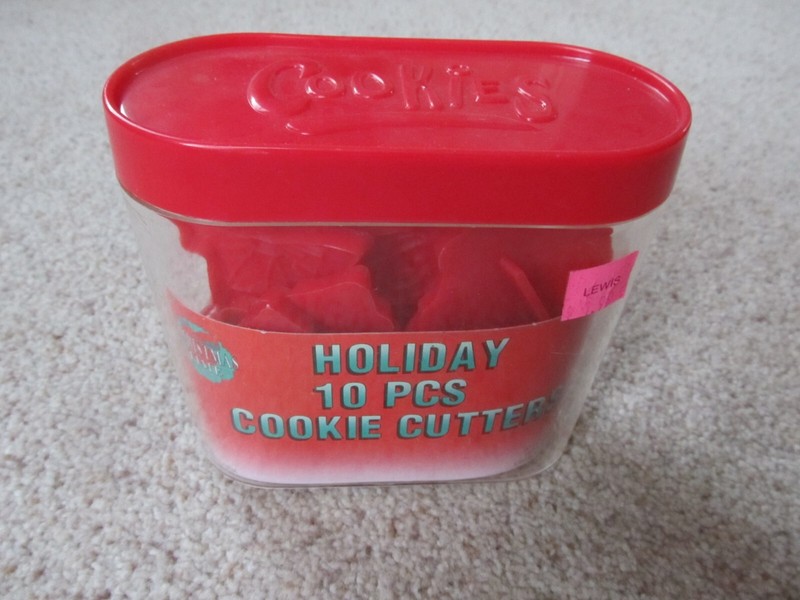 NEW – Vintage ALCO Industries Holiday Cookie Cutters – 10 Pieces-Christmas Time
