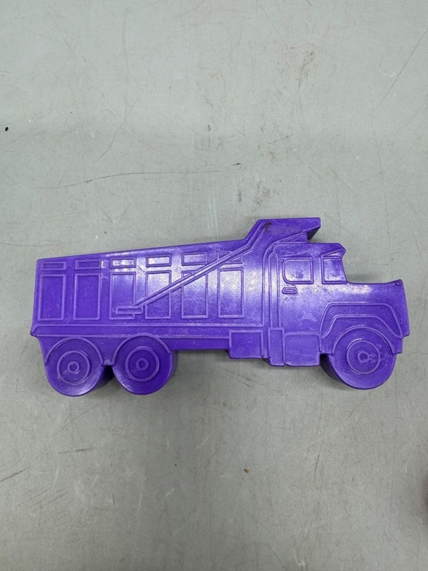 Set Of 5 Wilton Transportation-Themed Cookie Cutters In Red Green Purple & Blue gallery