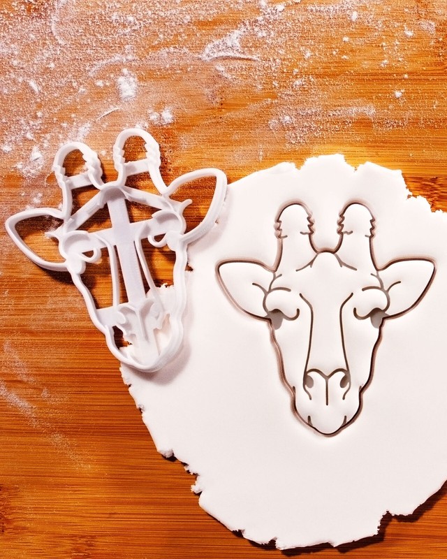 Giraffe Face Cookie Cutter – zoo African endangered wildlife safari animal party