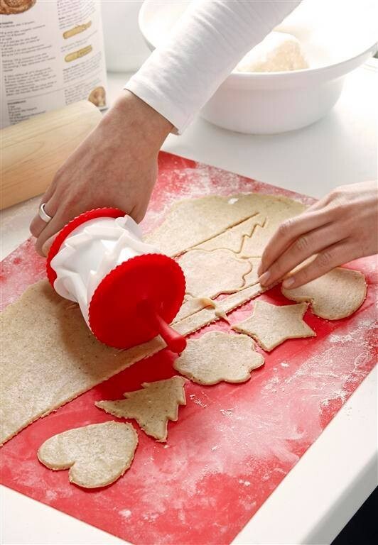 IKEA Snokul Cookie Cutter Pastry Dough Roller Flower Heart Star Christmas Tree