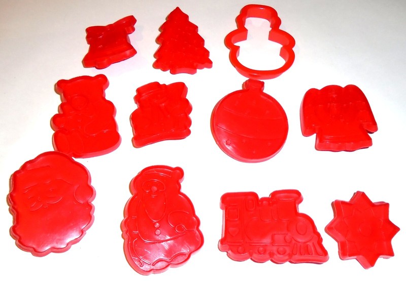 Lot of 11 Christmas Cookie Cutters - Santa, Snowman, Angel, Tree, Star++ gallery