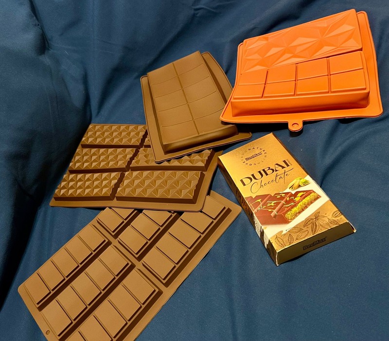 Pack of 4 Silicone Chocolate Molds – “Dubai Style” Luxury Chocolate – New
