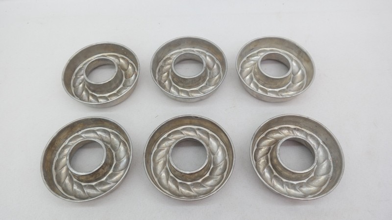 Vintage Small Aluminum Molds for Cakes & Gelatin 3 3/4" Set of 6 TF gallery