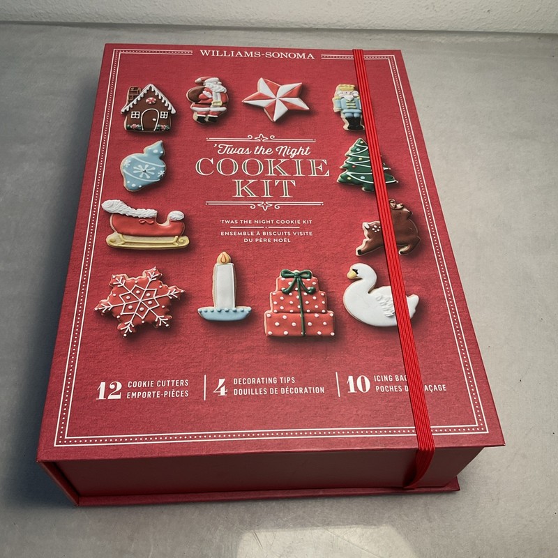 Williams -Sonoma ‘Twas The Night Cookie Kit New#110 New