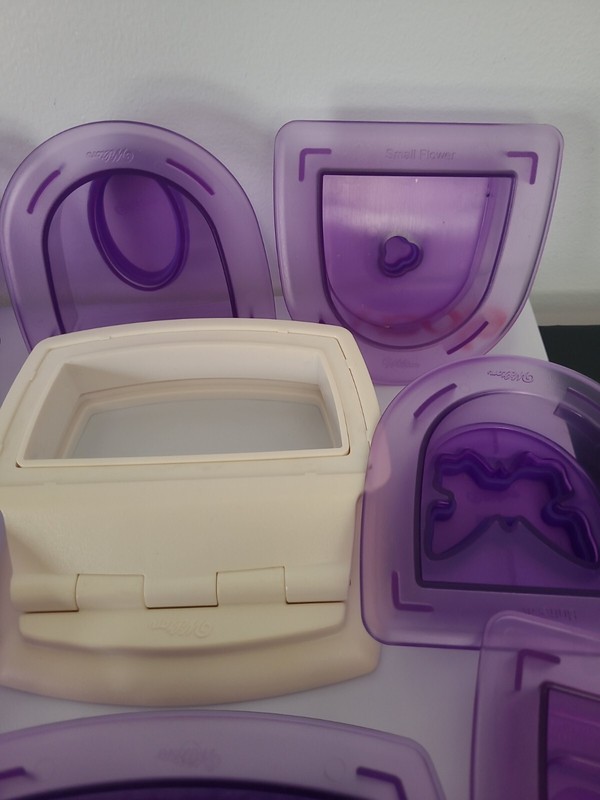 Lot of 24 Items - Wilton Cake Sugar Sheets Border Cutting Insert Puncher Border gallery