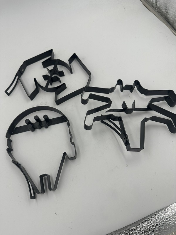 Star Wars Pancake Cookie Metal Molds 3 Millennium Falcon, Tie Fighter, X-wing gallery